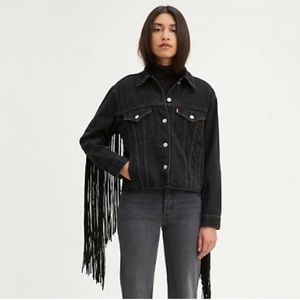LEVI EX-BOYFRIEND FRINGE TRUCKER JACKET